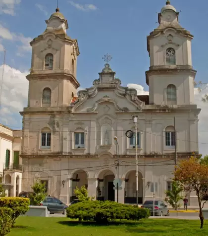 Parroquia_Nuestra_Sen?ora_del_Pilar_Pilar_2017-scaled