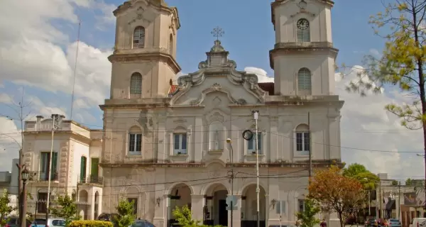 Parroquia_Nuestra_Sen?ora_del_Pilar_Pilar_2017-scaled