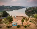 Puerto Iguaz�, destino misionero por excelencia, combina naturaleza, cultura y aventura a orillas de la selva.