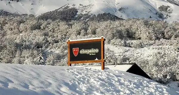 El Cerro Chapelco es uno de los principales destinos de nieve y turismo de monta�a de la Patagonia argentina.