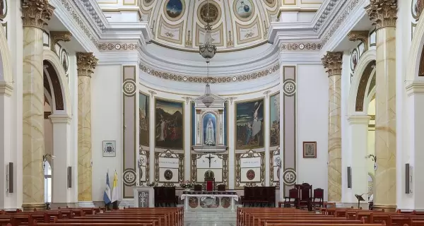 Catedral_de_Nuestra_Senora_de_la_Merced_de_Bahia_Blanca_Bs_As_Argentina_I-e1654558673953