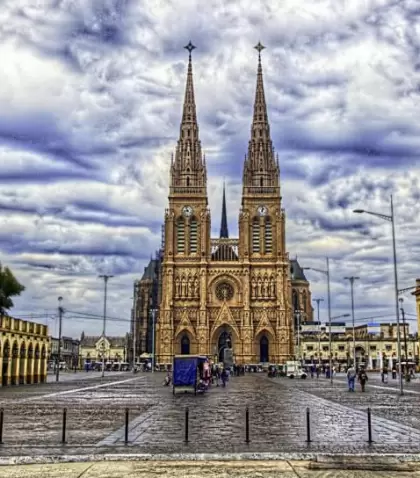 Lujan_-_Basilica_de_Nuestra_Senora_de_Lujan_-scaled-e1657650188609