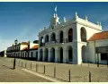 El antiguo Cabildo de la Villa de Luj�n, n�cleo del Complejo Udaondo, con la Casa del Virrey y casino hist�rico.