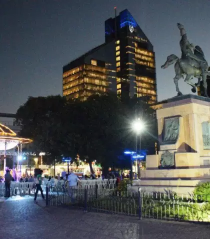 plaza-libertad-la-ciudad-santiago-del-estero-1