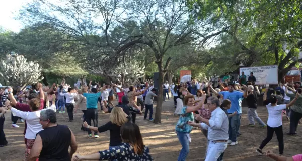 Feria Artesanal de Upianita, un cl�sico de los s�bados santiague�os: artesan�a, comida criolla y folclore en un entorno rural aut�ntico.
