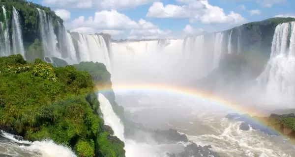 El Mejor Momento para Visitar las Cataratas del Iguaz� es el Verano.