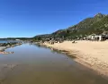 Vista panor�mica del Dique Piscu Yaco, con sus aguas cristalinas rodeadas por las sierras de San Luis.