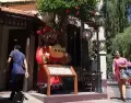 Fachada de los comercios del Barrio Chino