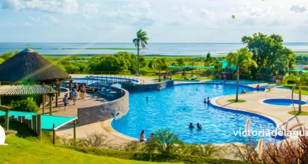 Vista panor�mica de Victoria del Agua, el parque termal y acu�tico m�s impresionante de Entre R�os.