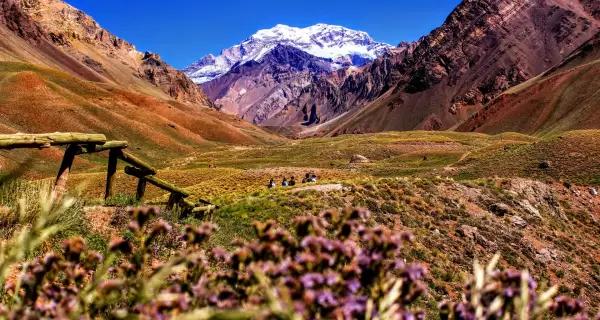 Mendoza y su entorno monta�oso, perfecto para relajarse en Semana Santa.