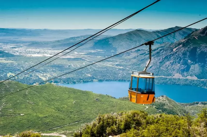 Bariloche, con sus vistas imponentes, no deja de sorprender en Oto�o.