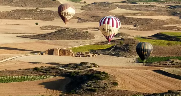Vuelos en globo aerost�tico en La Rioja: una forma �nica de admirar cerros, valles y paisajes desde el aire.