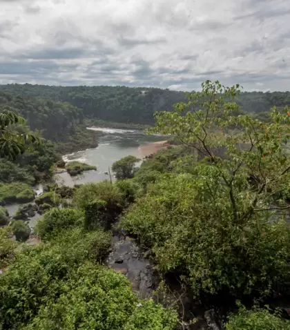 Parque Nacional Iguaz�, hogar de las imponentes Cataratas y uno de los ecosistemas m�s biodiversos de Am�rica del Sur.