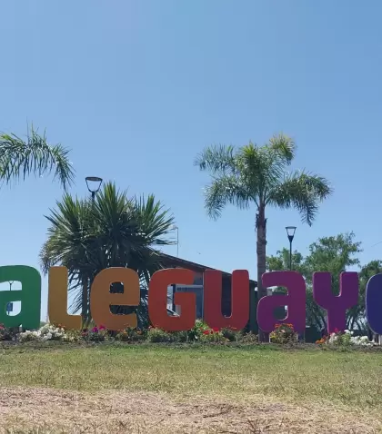 El r�o, las playas y el carnaval hacen de Gualeguaych� uno de los destinos m�s alegres del litoral.