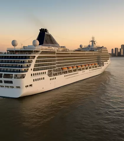 Un crucero zarpa desde la terminal de Buenos Aires, una de las m�s activas del turismo mar�timo en Sudam�rica.