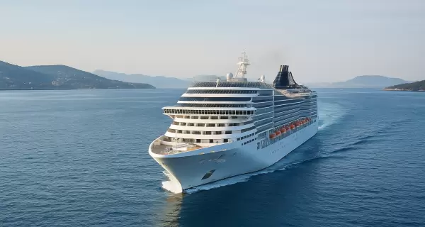 Crucero navegando por aguas tranquilas, una de las rutas m�s elegidas por argentinos para vacacionar en el mar.