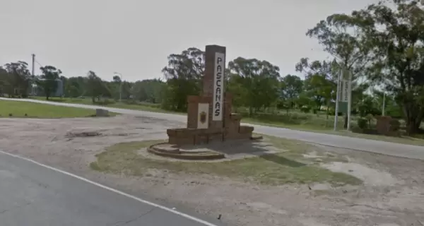 Un pueblo agr�cola del sur de C�rdoba, fundado a partir de una estaci�n ferroviaria.