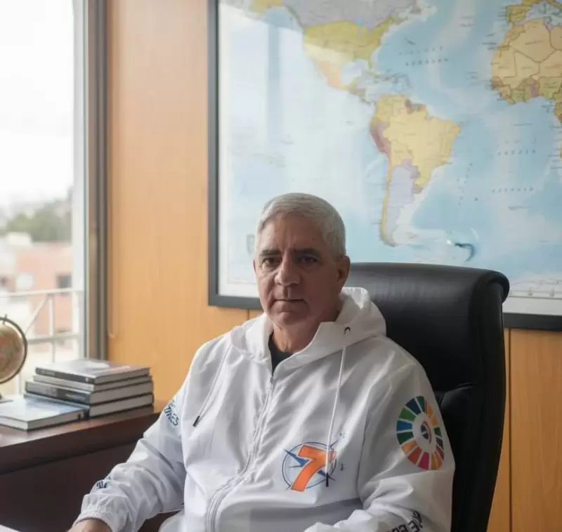 Diego Reina Anduze, director del proyecto 7 Maravillas Naturales de América, impulsa la protección de playas y océanos.