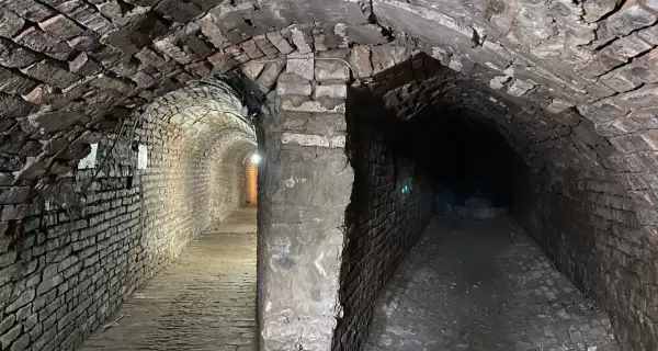 Los t�neles de San Pedro fueron restaurados para visitas tur�sticas, uniendo historia y leyenda bajo tierra