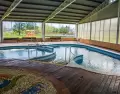 Las Termas del Gualeguaych�, principal atractivo de Pueblo Belgrano, ofrecen descanso y naturaleza todo el a�o.