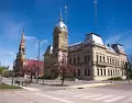 El Palacio Municipal de Tres Arroyos, emblema de la ciudad que impulsa la feria N�made Expotur y el desarrollo tur�stico local.