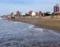 Las playas amplias y los m�danos de Villa Gesell son el sello distintivo del verano en la Costa Atl�ntica.