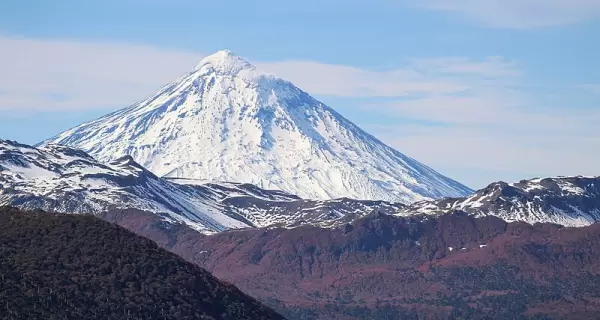 Los senderos del Parque Nacional Lan�n permiten disfrutar la naturaleza patag�nica bajo la mirada del imponente volc�n.