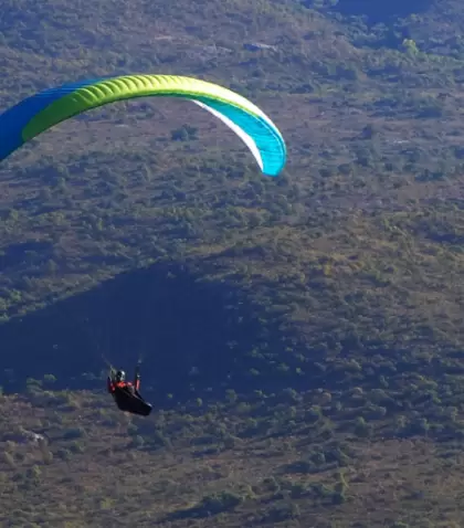 La Cumbre y Cuchi Corral, cl�sicos del vuelo libre cordob�s, con vistas �nicas al Valle de Punilla.
