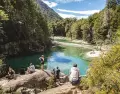 Los senderos de El Bols�n combinan aguas turquesas y naturaleza patag�nica pura.