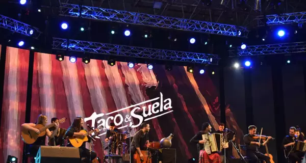 En diciembre, las fiestas populares iluminan cada rinc�n del pa�s, desde el norte folcl�rico hasta la costa bonaerense.