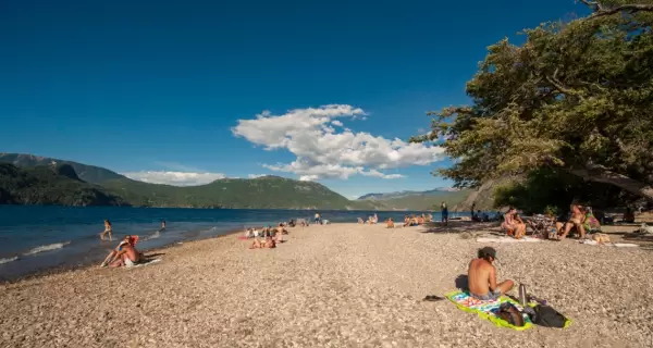 En verano, los pueblos de monta�a ofrecen aire fresco, paisajes abiertos y un ritmo m�s humano.