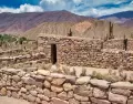 En verano, Jujuy despliega cerros intensos, cultura viva y paisajes que marcan al viajero.