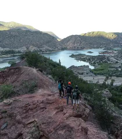 En verano, La Rioja despliega paisajes des�rticos, historia viva y escenarios ideales para la aventura.