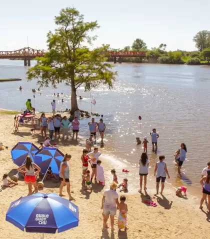 En verano, Entre R�os combina playas de r�o, termas y un ritmo ideal para descansar.