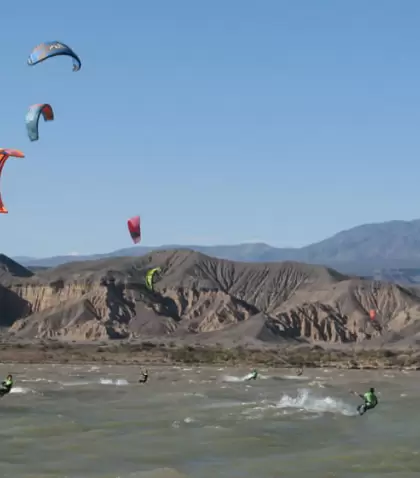 En verano, San Juan combina valles amplios, r�os de deshielo y aventura en escenarios abiertos.