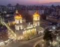 En verano, Tucum�n combina historia fundacional, cerros verdes y tradiciones vivas del norte argentino.