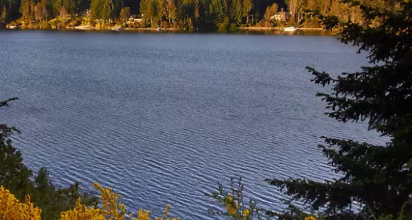 Los paisajes patag�nicos se modifican durante el oto�o y perciben mayor tranquilidad.