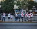 Antes y despu�s del partido, el barrio se transforma.