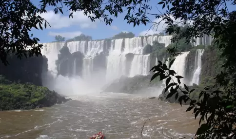 Viajar a Iguaz� en mayo es encontrar una versi�n m�s c�moda del destino.