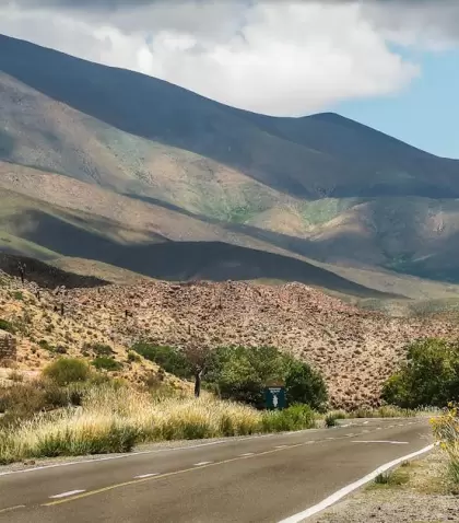 Tramos y paisajes de la ruta 40 en Jujuy.