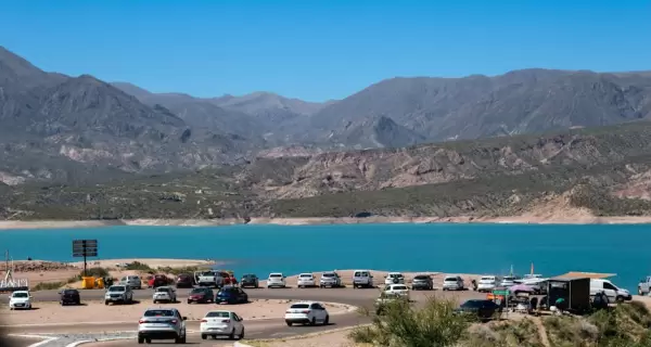 Las rutas esc�nicas de Mendoza, en oto�o, permiten conectar mejor con sus paisajes.