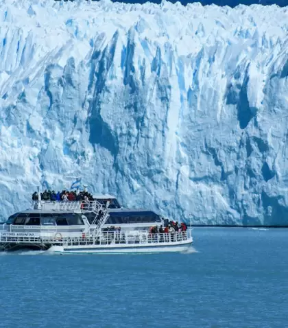Navegaciones, estancias y actividades que completan el viaje.