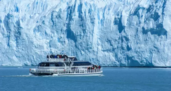 Navegaciones, estancias y actividades que completan el viaje.