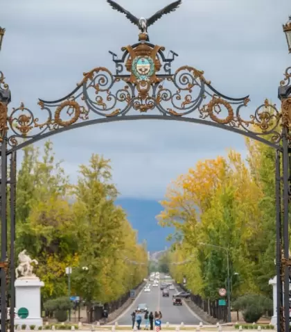 Mendoza puede ser una escapada corta o un viaje profundo.