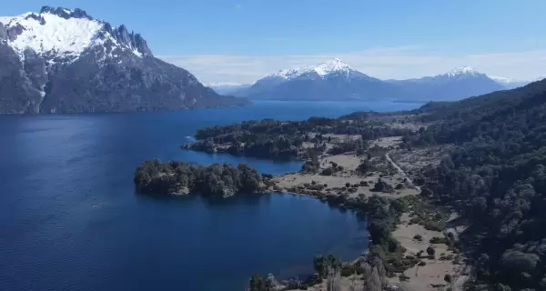 En junio, la Patagonia se muestra como es: fr�a, inmensa y visualmente brutal.