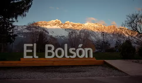 En estos pueblos, el viaje puede girar alrededor de una buena comida, una caminata corta y una ruta tranquila.