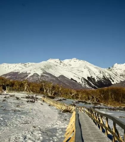 Argentina tiene destinos para todos los gustos: nieve, sierras, termas, bodegas, cataratas y pueblos tranquilos.