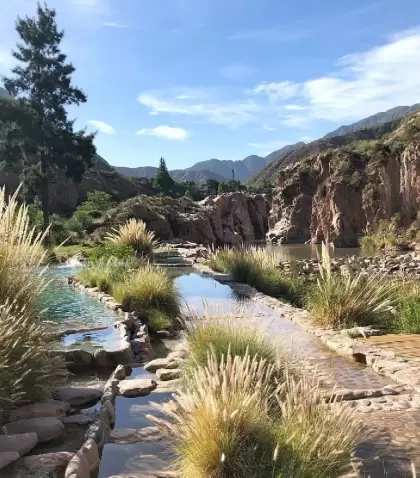 El Parque de Agua Termal suele ser la opci�n m�s familiar y de d�a completo en Cacheuta.
