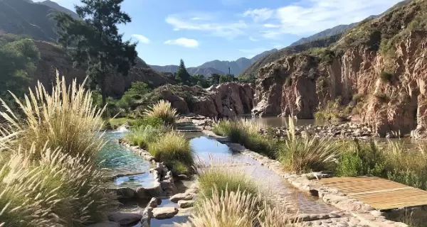 El Parque de Agua Termal suele ser la opci�n m�s familiar y de d�a completo en Cacheuta.