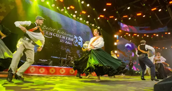 La Fiesta del Poncho es una de las grandes experiencias culturales del invierno argentino.